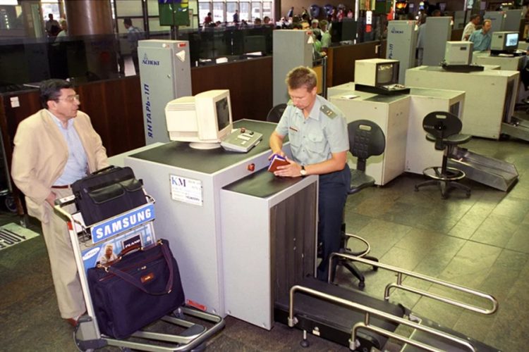 новость 29-04-2026 В Шереметьево задержали иностранца с 930 шкурами хорька