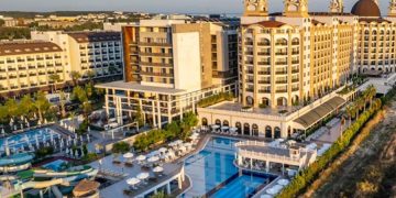 новость 25-04-2026 Сахарная ловушка: муравьиный скандал в люксовом отеле Сиде обернулся претензией