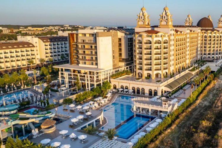 новость 25-04-2026 Сахарная ловушка: муравьиный скандал в люксовом отеле Сиде обернулся претензией