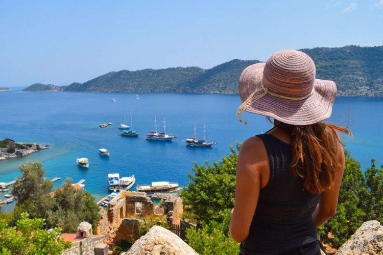 новость 19-04-2026 Как сэкономить 50 тысяч на отдыхе в Турции, улетев на неделю раньше