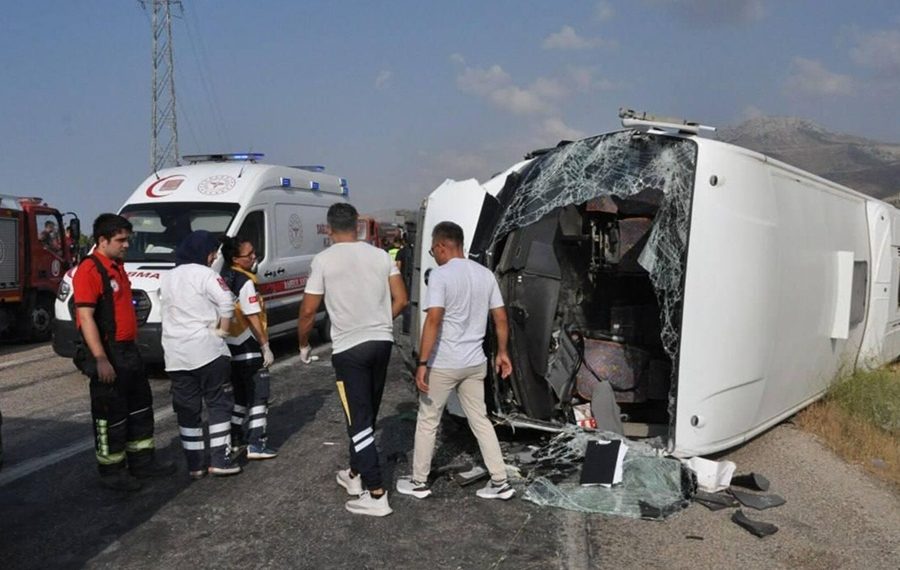 Скорая помощь в Анталье — все 14 пассажиров автобуса доставлены в медицинские центры