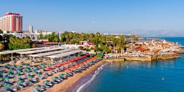 Пляж и отель в Анталье — туры из Краснодара подешевели до 34 900 рублей на двоих за неделю