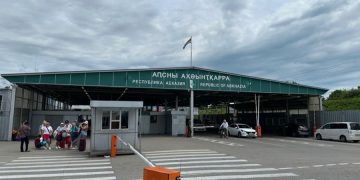 Пограничный пункт Апсны. Детей до 14 лет пускают по свидетельству о рождении, но юристы предупреждают о рисках