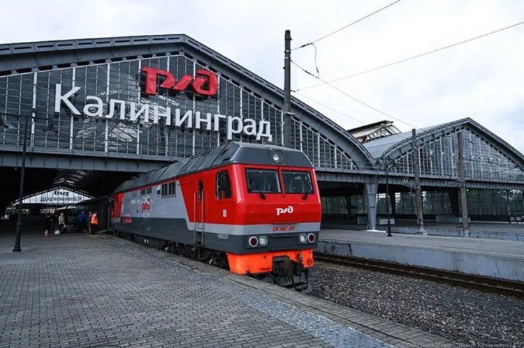 Поезд Москва — Калининград — билеты на лето 2026 раскупают за 90 суток, купе исчезают мгновенно