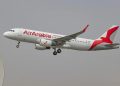 Самолёт Air Arabia в аэропорту — рейсы в Россию приостановлены до 20 июня 2026, но пассажиров переводят на 21–23 июня