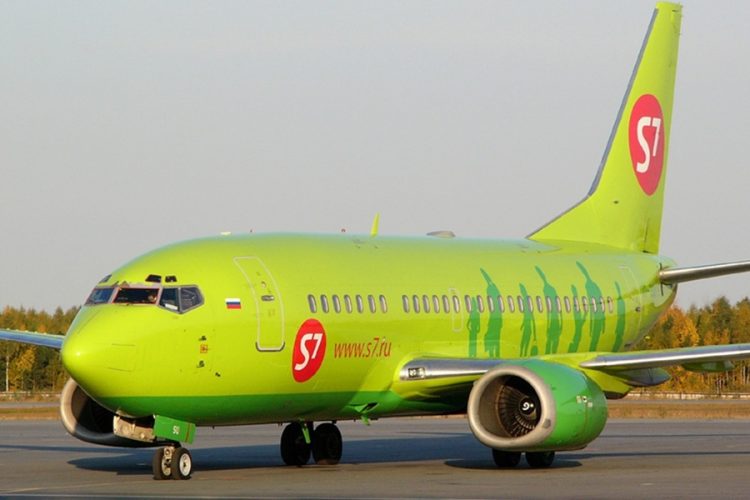 Самолёт S7 Airlines — авиакомпания расширяет полётную программу в Анталью из Москвы и Новосибирска