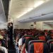 Салон самолёта на рейсе Камрань — Новосибирск — здесь врач из Томска спасла пассажира от глубокого коллапса