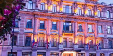 Санкт-Петербург в дни ПМЭФ — цены на отели взлетают в 4–10 раз, свободных номеров почти нет