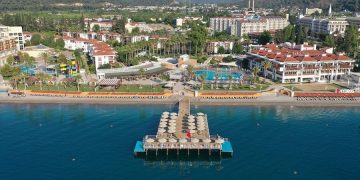Отель Corendon Hydros Club Kemer — здесь 12 мая произошёл конфликт на дискотеке, переросший во взаимные иски