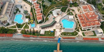 Отель Corendon Hydros Club Kemer — здесь на дискотеке произошёл конфликт, приведший к аресту россиянина по обвинению в домогательстве