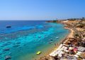 Пляж Шарм-эль-Шейха — туры на середину июня подешевели до 50 000 рублей на человека