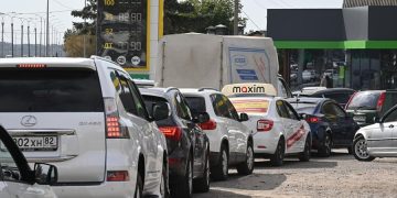 Очередь на АЗС в Московской области — введены лимиты на бензин, востребованные марки исчезают