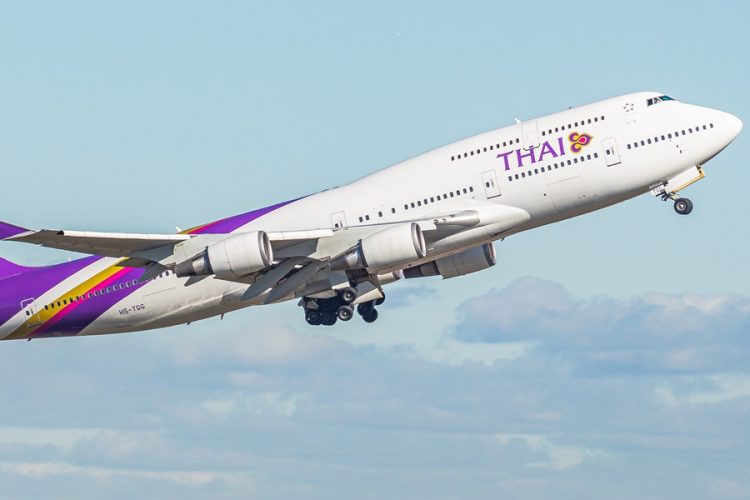 Самолёт Thai Airways — авиакомпания планирует возобновить рейсы в Россию к 2027 году