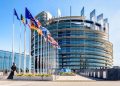 Здание Европарламента — коалиция из 11 стран ЕС требует ужесточения визовой политики для россиян