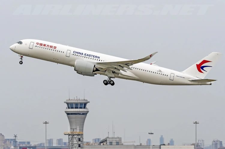 Самолёт China Eastern — авиакомпания выполняет рейсы из Казани в Токио со стыковкой в Шанхае