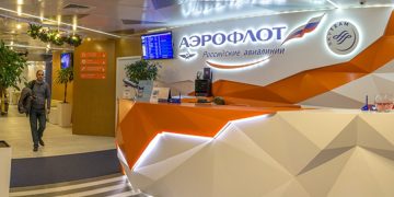 Стойка регистрации «Аэрофлота» в Пулково — пассажирка узнала о переносе рейса только в аэропорту
