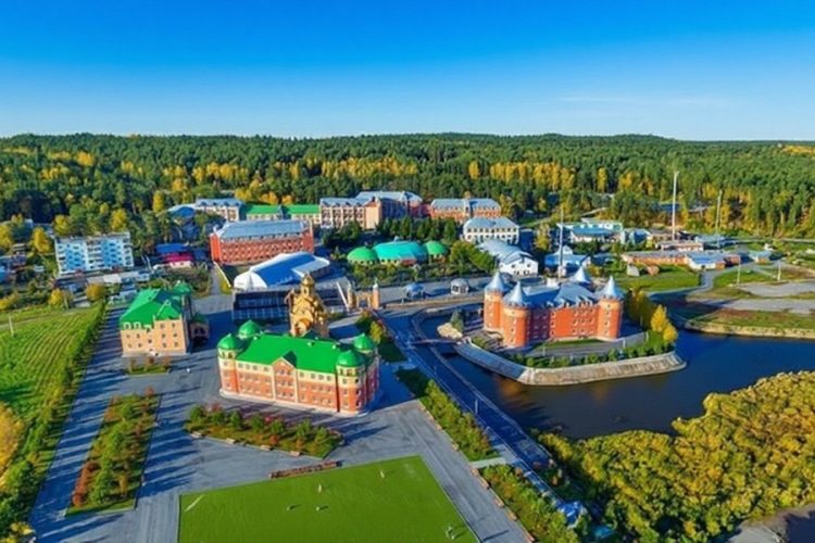 Корпуса детского оздоровительного лагеря после объявления карантина