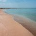 Полупустой пляж в Крыму — отели должны туристам 20 млрд рублей и не могут вернуть предоплату