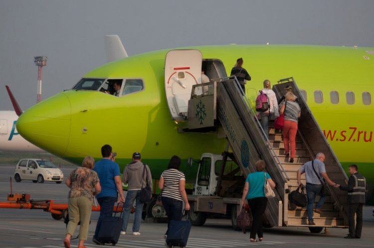 Самолёт S7 Airlines на фоне пляжа Пхукета — авиакомпания запускает регулярные рейсы из Новосибирска с 27 октября