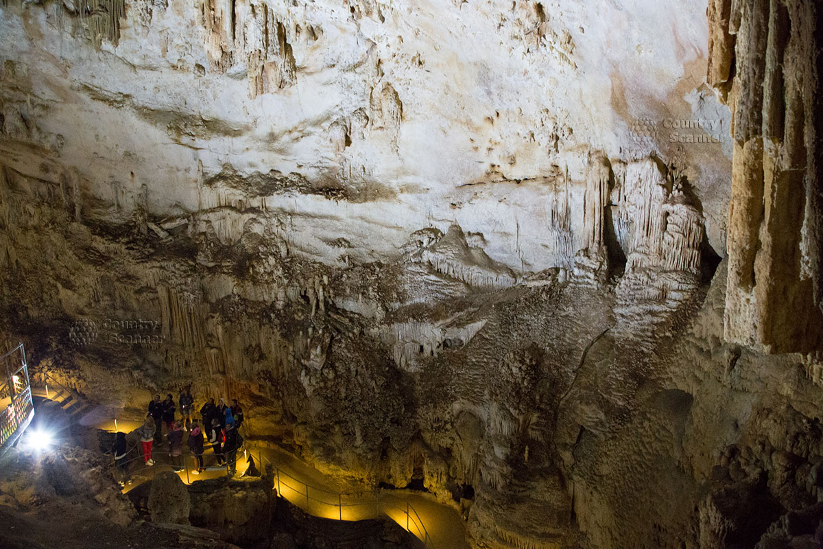 Пещера Эмине-Баир-Хосар. Высокая стена.