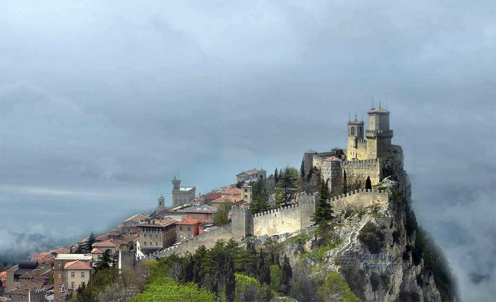 san-marino-zamok-countryscanner-ru-1024x623.jpg